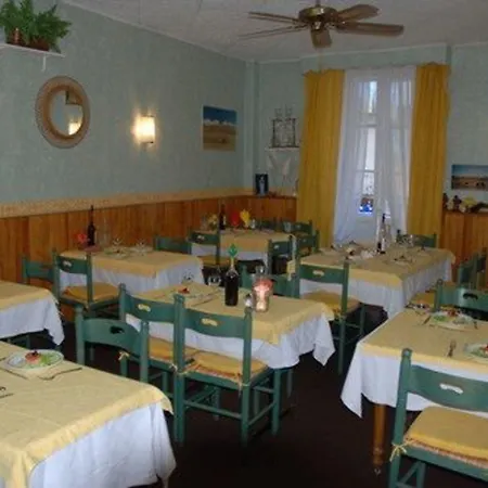 Notre Dame Auxiliatrice 2*