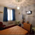 Notre Dame Auxiliatrice فندق لورد